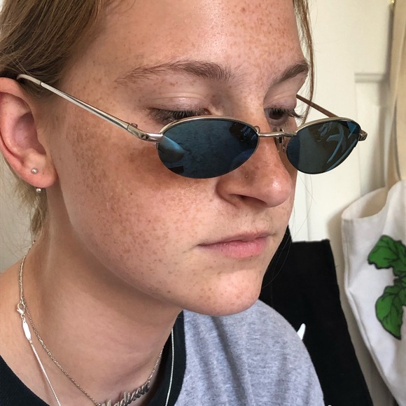 Mini vintage sunglasses - Picture 3 of 3